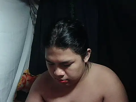 Huntrix2025 online show from April 3, 2026, 2:12 pm