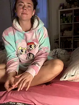 Mia Winters online show from October 27, 2025, 5:25 pm