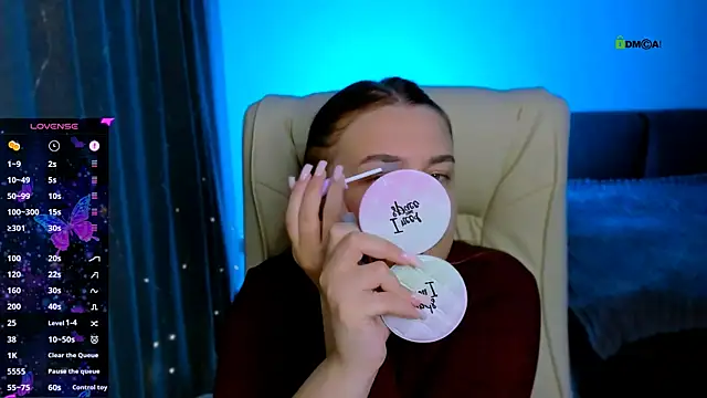 Snapshot of red__dizzy chatting on October 21, 2025, 10:09 pm red dizzy online show from October 21, 2025, 10:09 pm