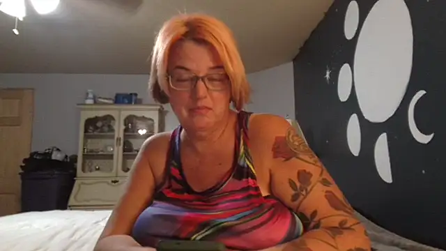 ReneeReigns online show from September 15, 2025, 2:50 pm