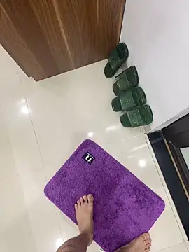 Snapshot of vila25cm chatting on September 20, 2025, 3:50 pm vila25cm online show from September 20, 2025, 3:50 pm