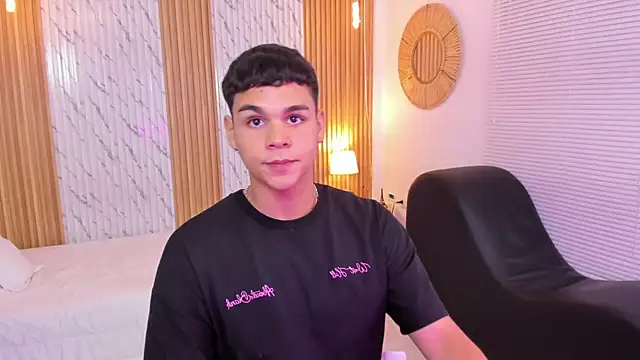 james jonnes online show from September 26, 2025, 8:16 pm