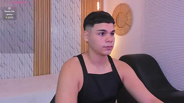 james jonnes online show from October 17, 2025, 7:37 pm