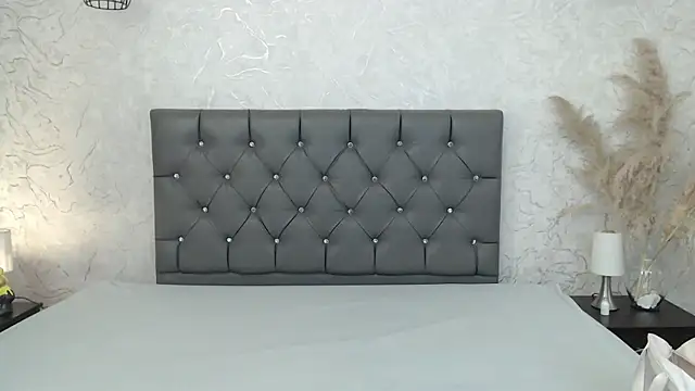 Sabriinaa Foxx online show from April 9, 2026, 1:17 pm