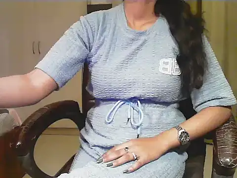 Snapshot of short_girl_ chatting on January 11, 2026, 4:47 pm short girl online show from January 11, 2026, 4:47 pm