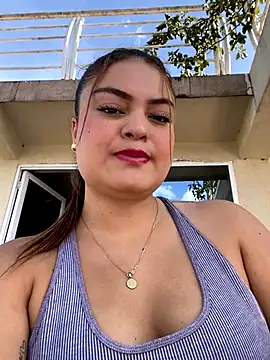 Snapshot of ItsKari chatting on September 24, 2025, 2:01 pm ItsKari online show from September 24, 2025, 2:01 pm