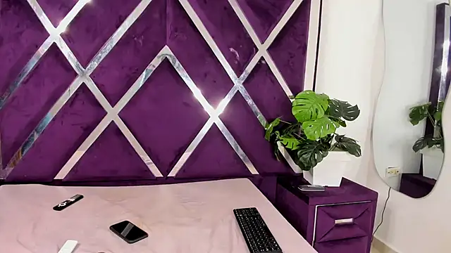 Snapshot of angelkyraasm chatting on November 23, 2025, 12:26 pm angelkyraasm online show from November 23, 2025, 12:26 pm