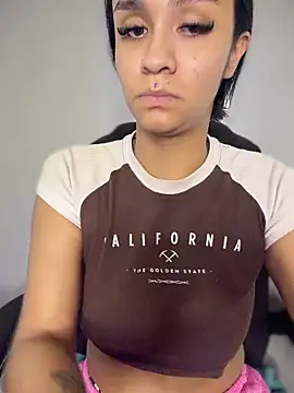 Isabella-Teen online show from April 12, 2026, 2:15 am