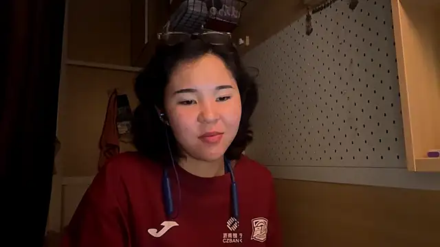 JennyCarpenter online show from May 16, 2026, 11:04 pm