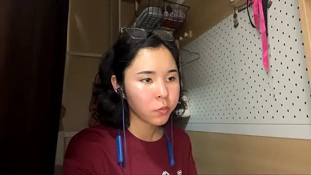 JennyCarpenter online show from May 15, 2026, 9:18 am