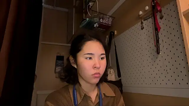 JennyCarpenter online show from May 7, 2026, 4:50 am