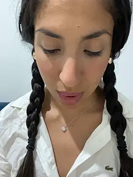 MaddyX   online show from November 27, 2025, 7:47 pm