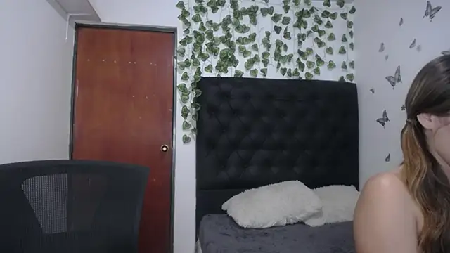 isabel 09 online show from October 30, 2025, 4:00 am