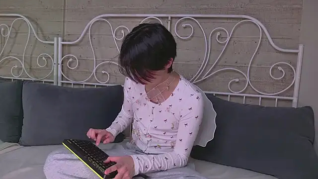 HeejinWang online show from October 31, 2025, 8:27 pm