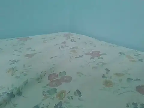 Snapshot of Naughty_queen20 chatting on February 20, 2026, 7:21 am Naughty queen20 online show from February 20, 2026, 7:21 am