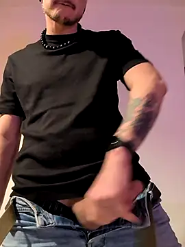 cruiserpup online show from December 15, 2025, 6:47 pm