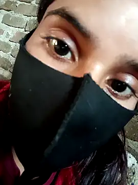 Snapshot of Aaisha-16 chatting on December 5, 2025, 2:32 am Aaisha-16 online show from December 5, 2025, 2:32 am