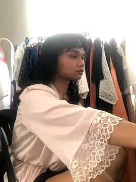 Snapshot of estradiolist chatting on October 23, 2025, 5:06 am estradiolist online show from October 23, 2025, 5:06 am