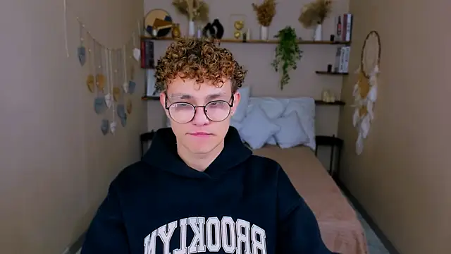 NathanCurl online show from November 18, 2025, 10:29 am