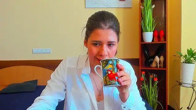 Joannia online show from September 22, 2025, 7:47 am