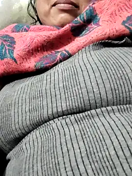 Snapshot of Mmm143 chatting on February 14, 2026, 11:32 am Mmm143 online show from February 14, 2026, 11:32 am