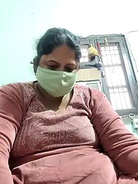 Snapshot of Mmm143 chatting on January 12, 2026, 6:09 am Mmm143 online show from January 12, 2026, 6:09 am