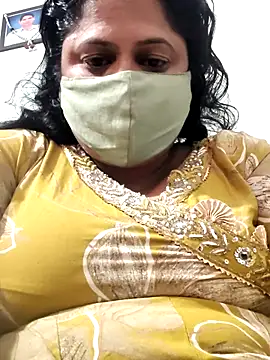 Snapshot of Mmm143 chatting on February 1, 2026, 7:17 am Mmm143 online show from February 1, 2026, 7:17 am