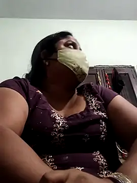 Mmm143 online show from November 8, 2025, 5:27 pm