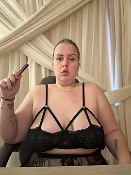 Snapshot of Piccolamonella29 chatting on October 1, 2025, 4:11 pm Piccolamonella29 online show from October 1, 2025, 4:11 pm