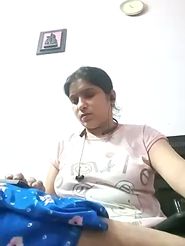 Snapshot of aliya-jaan71 chatting on April 25, 2026, 5:43 pm aliya-jaan71 online show from April 25, 2026, 5:43 pm
