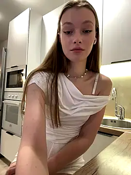 Snapshot of FriendlyFire_18 chatting on October 16, 2025, 7:00 pm FriendlyFire 18 online show from October 16, 2025, 7:00 pm