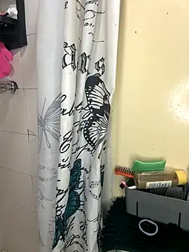 polylove18 online show from December 2, 2025, 9:38 pm