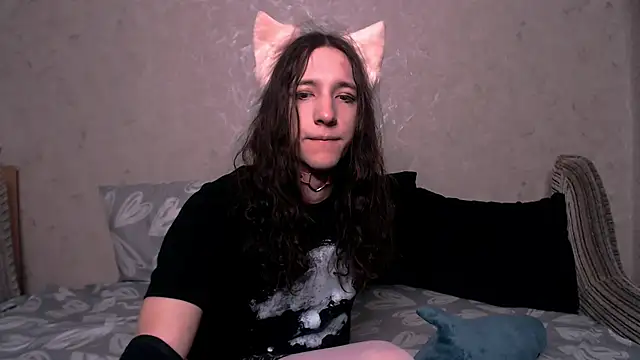 Snapshot of SilverMuse_ chatting on October 12, 2025, 2:35 am SilverMuse online show from October 12, 2025, 2:35 am