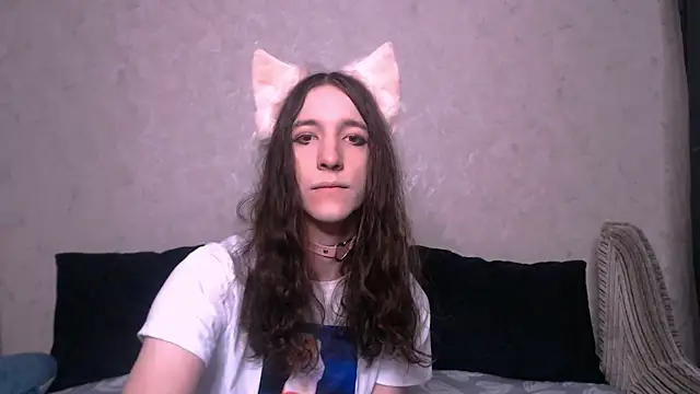 Snapshot of SilverMuse_ chatting on October 5, 2025, 1:51 am SilverMuse online show from October 5, 2025, 1:51 am