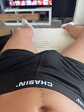 Snapshot of bobsex211 chatting on July 9, 2026, 11:42 am bobsex211 online show from July 9, 2026, 11:42 am