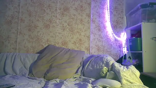 MaitresseMermaid online show from April 19, 2026, 9:17 pm