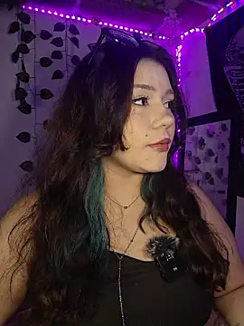 Snapshot of MegXo chatting on December 20, 2025, 7:00 am MegXo online show from December 20, 2025, 7:00 am