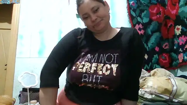 Snapshot of Flacara100 chatting on May 20, 2026, 6:49 pm Flacara100 online show from May 20, 2026, 6:49 pm