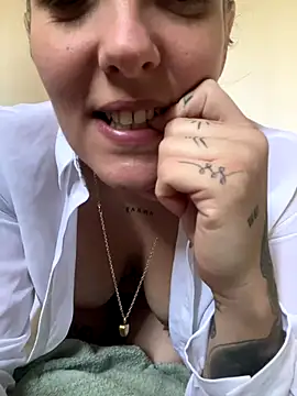 anonyme hot47 online show from November 20, 2025, 9:54 am