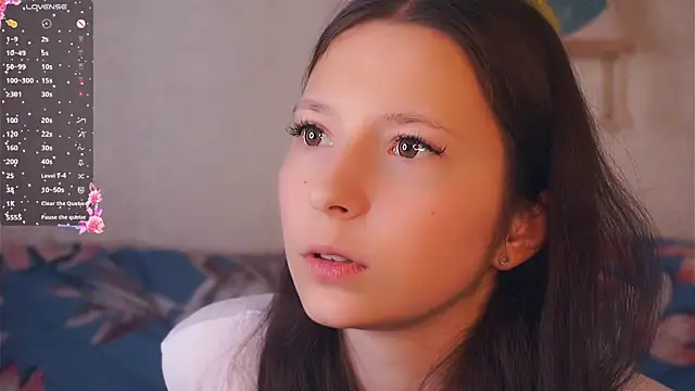 GabrielleLynchard online show from October 26, 2025, 7:14 pm