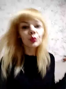 Snapshot of AliceSwan1122 chatting on October 3, 2025, 2:29 pm AliceSwan1122 online show from October 3, 2025, 2:29 pm