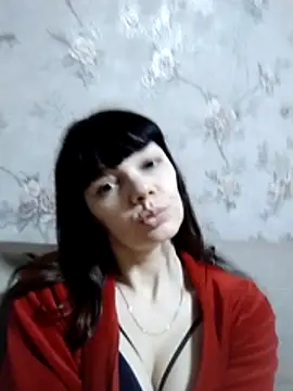 AliceSwan1122 online show from April 2, 2026, 7:42 pm