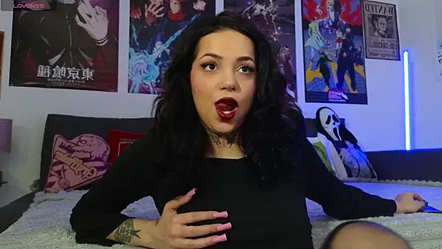 Snapshot of KiraQuinn1 chatting on October 25, 2025, 2:50 pm KiraQuinn1 online show from October 25, 2025, 2:50 pm