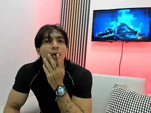 Snapshot of toji_luxxer chatting on September 20, 2025, 2:16 am toji luxxer online show from September 20, 2025, 2:16 am