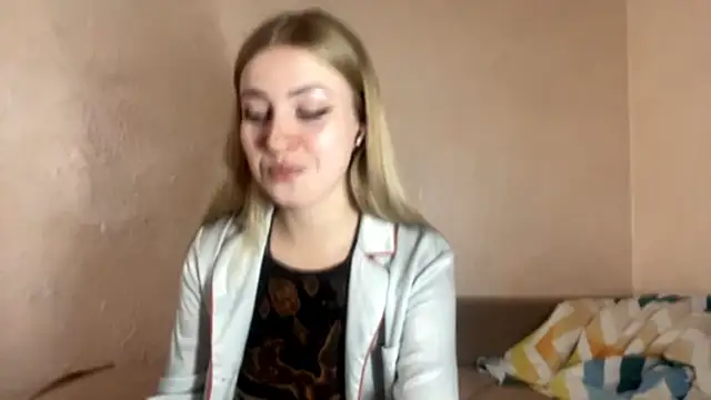 Snapshot of LanaNoir chatting on October 7, 2025, 11:44 am LanaNoir online show from October 7, 2025, 11:44 am