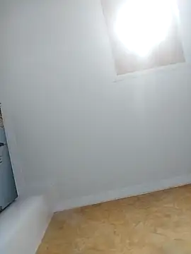 LaraStons online show from November 16, 2025, 8:46 pm