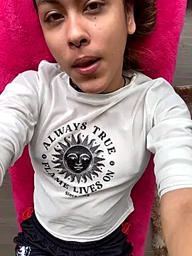 Susy spark online show from September 16, 2025, 5:25 pm