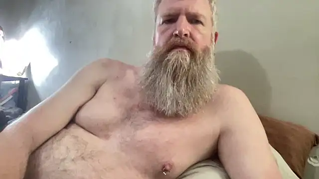 Snapshot of TheCrazyLu79 chatting on April 29, 2026, 12:37 am TheCrazyLu79 online show from April 29, 2026, 12:37 am