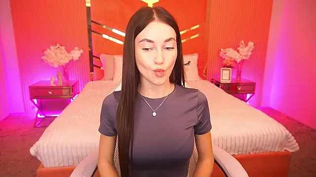 CherryyLulu online show from November 4, 2025, 8:29 am