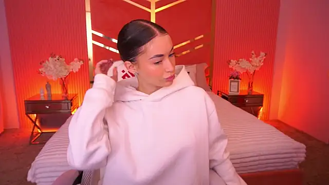 CherryyLulu online show from October 21, 2025, 7:41 am